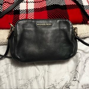 MICHAEL KORS CROSSBODY PURSE